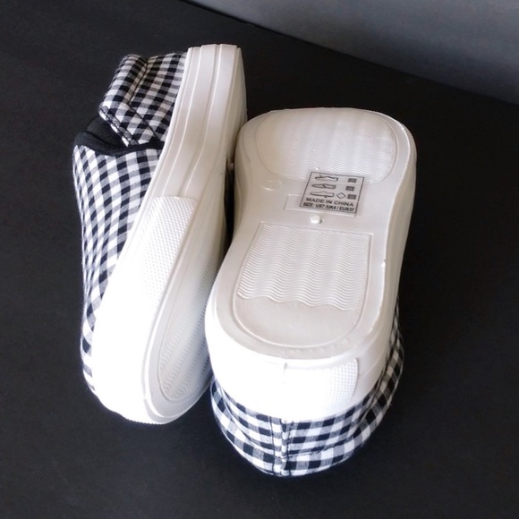 Checker Slip-On Flats - Picture 4 of 7